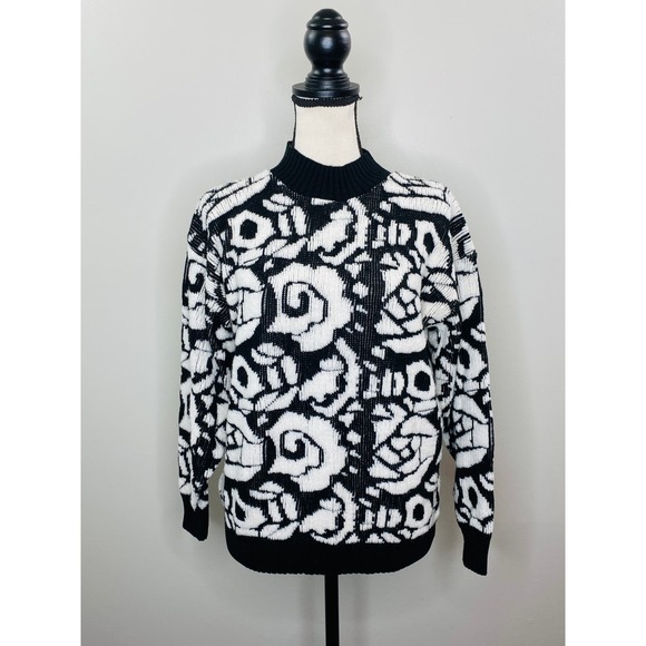 Vintage 80s Black White Sweater Women Medium Casual Preppy Retro Bold Floral - Picture 1 of 7